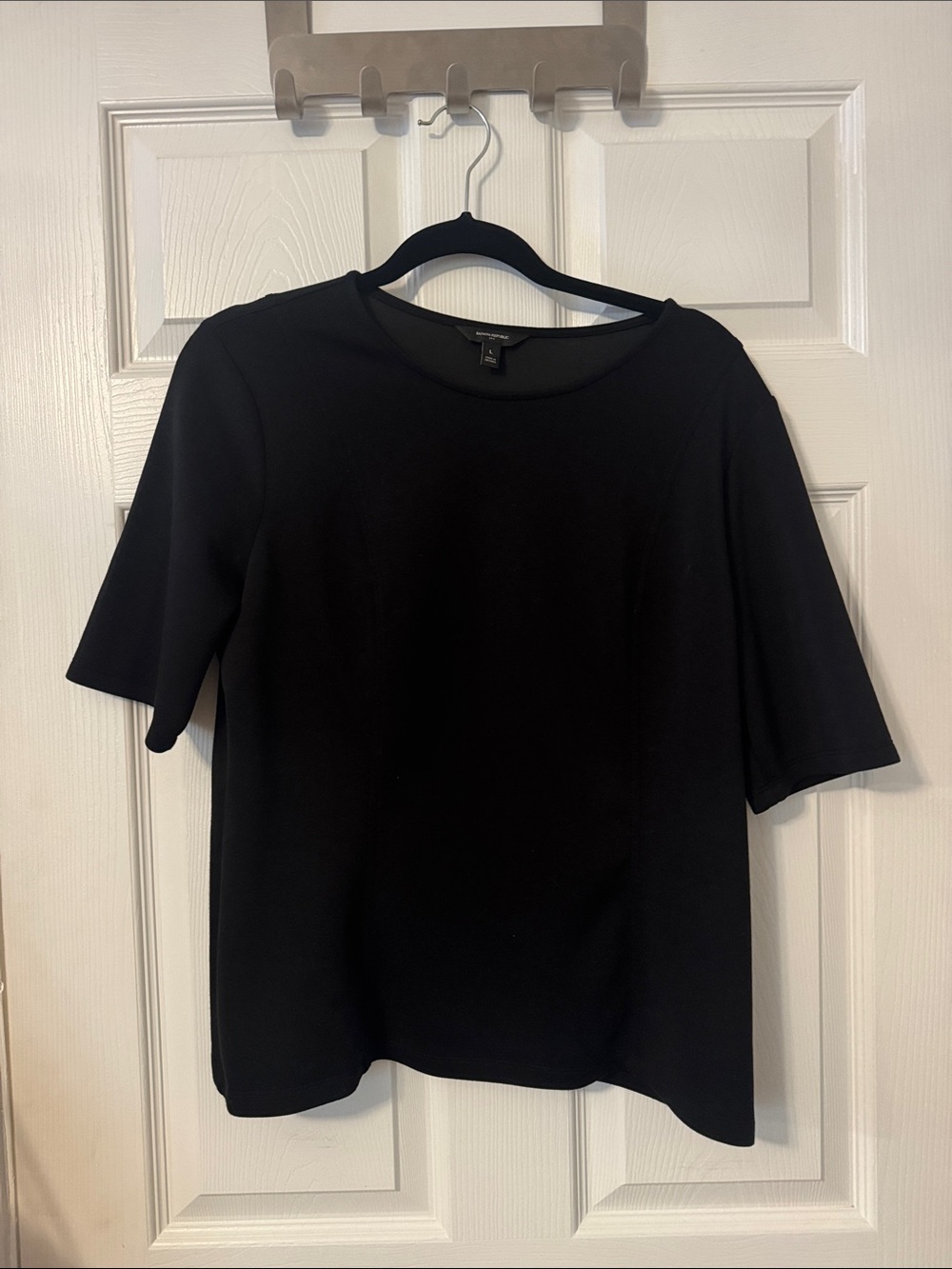 Ann Taylor Black Short-Sleeve Crewneck Top